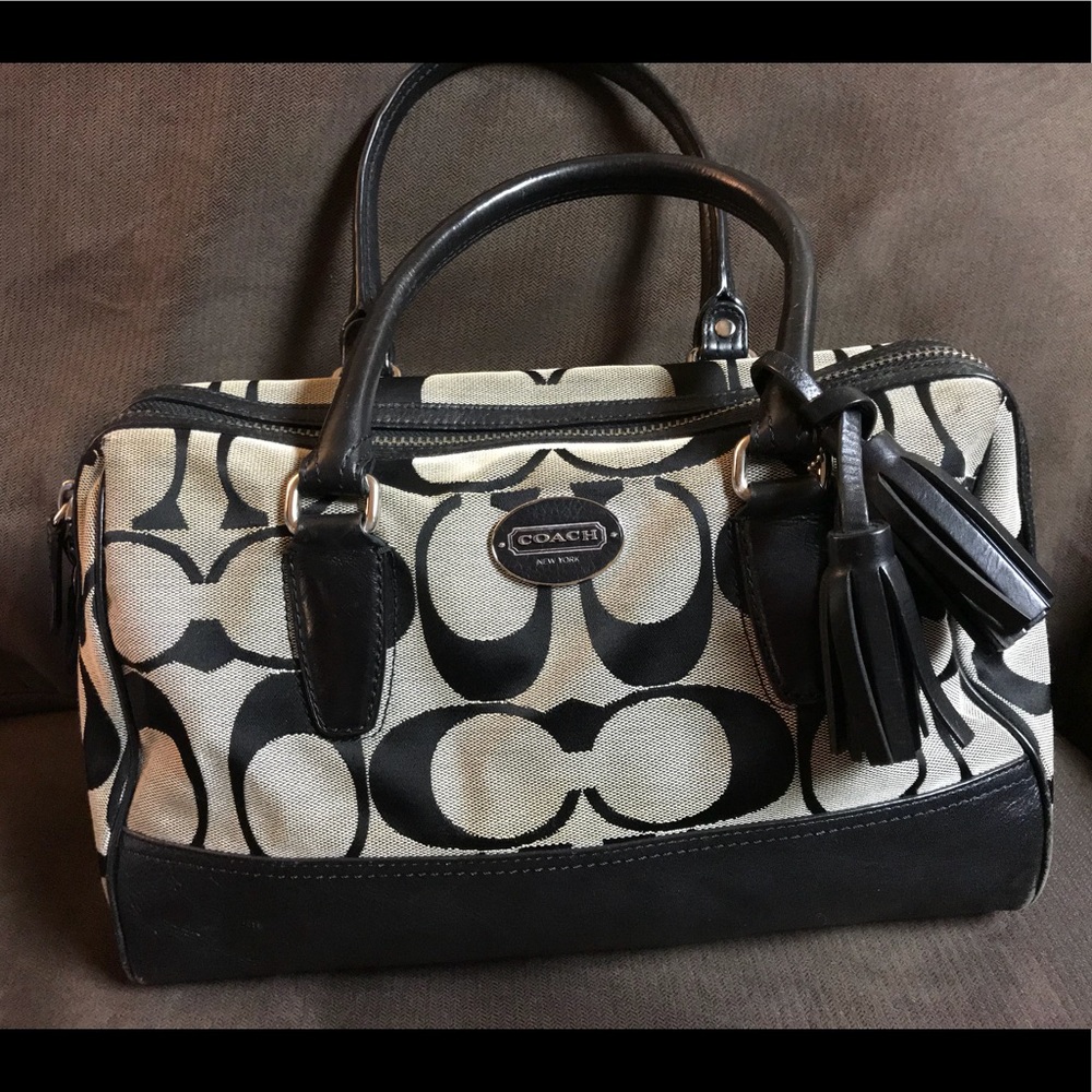 Authentic coach duffle/barrel bag